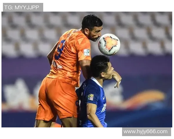 足球明星因违规行为被罚款金额揭秘引发球迷热议